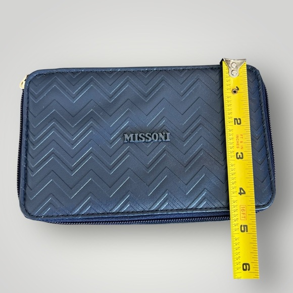 MISSONI Delta One First Class Amenity Kit Sealed Unopened Travel Navy New - Picture 7 of 15